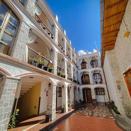 Golden Rest Latacunga Hotel Exterior foto