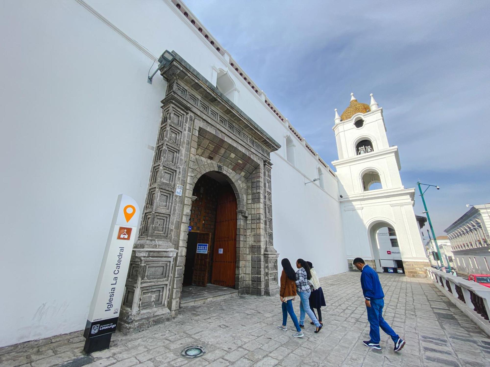 Golden Rest Latacunga Hotel Exterior foto